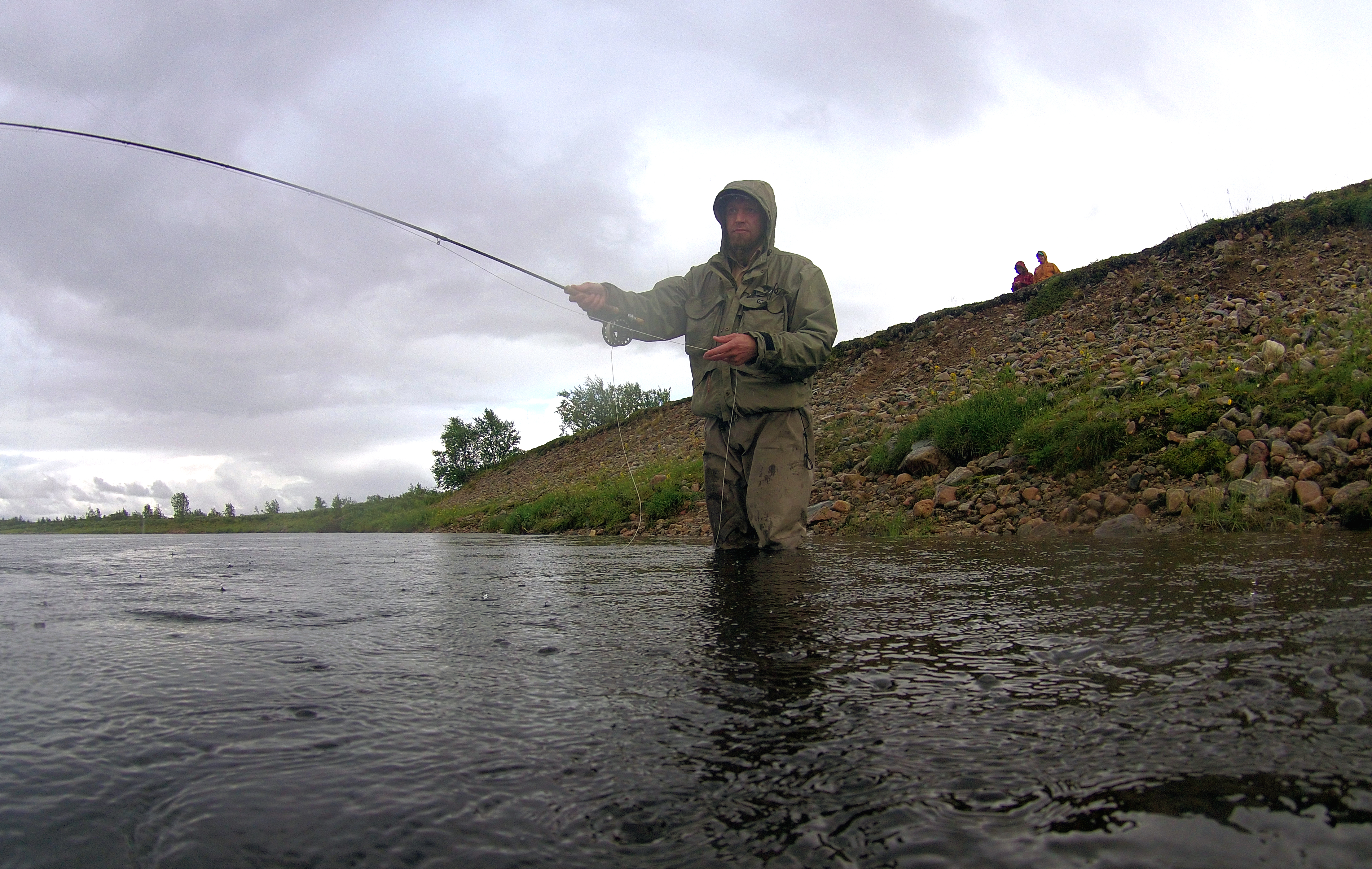 is it better to fish in the rain